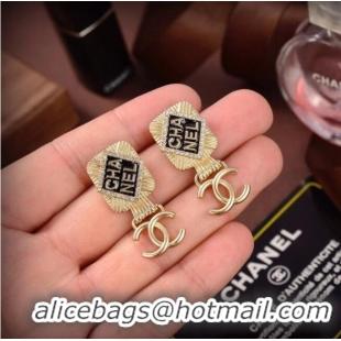 Well Crafted Chanel Earrings CE6383