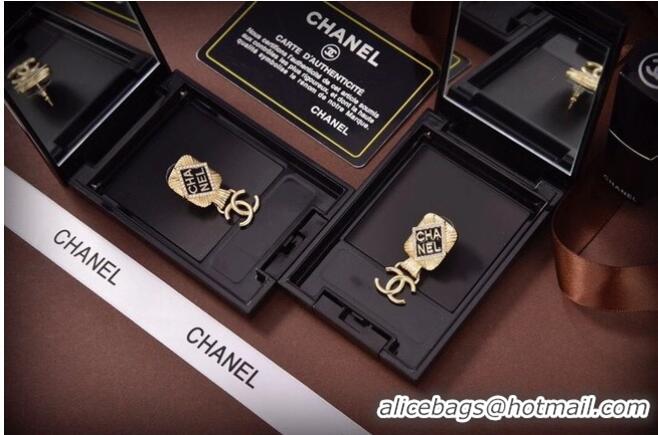 Well Crafted Chanel Earrings CE6383