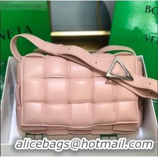 New Design Bottega Veneta Padded Cassette Medium Crossbody Messenger Bag BV2340 Light Pink 2021