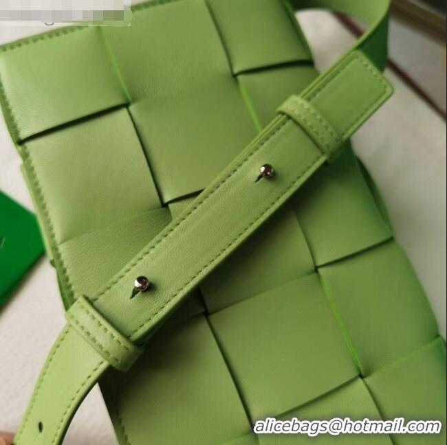 Pretty Style Bottega Veneta Cassette Small Crossbody Messenger Bag in Maxi Weave BV2345 Light Green 2021