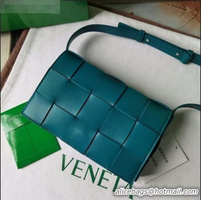 Low Cost Bottega Veneta Cassette Small Crossbody Messenger Bag in Maxi Weave BV2345 Teal Green 2021