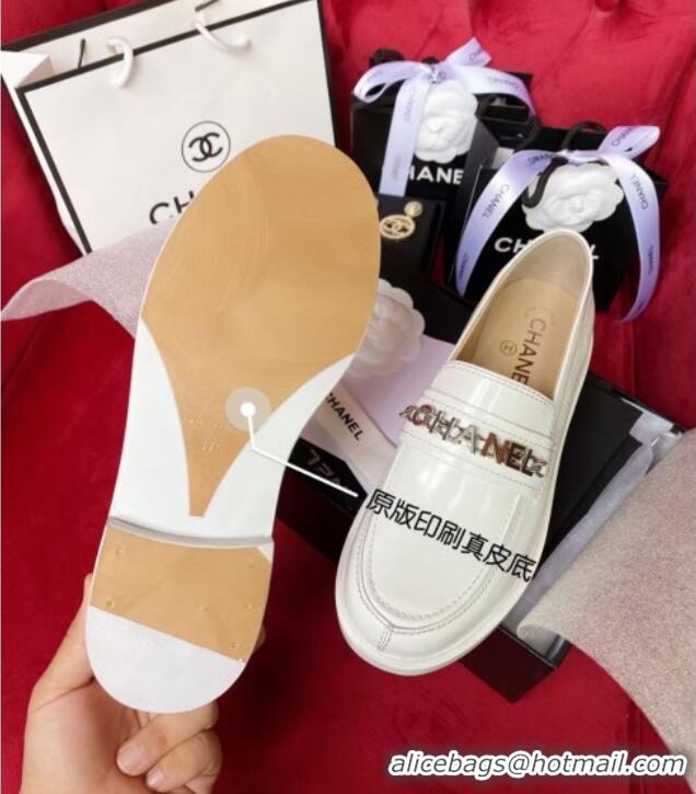 Low Price Chanel Shiny Leather CAHNEL Charm Loafers 040765 White 2021