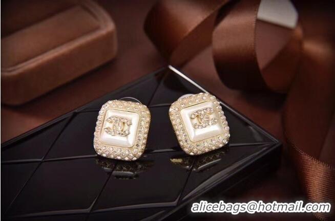 Grade Design Discount Chanel Earrings CE6406 White