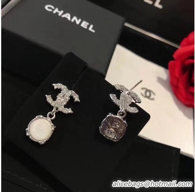 Top Quality Modern Chanel Earrings CE6428 White