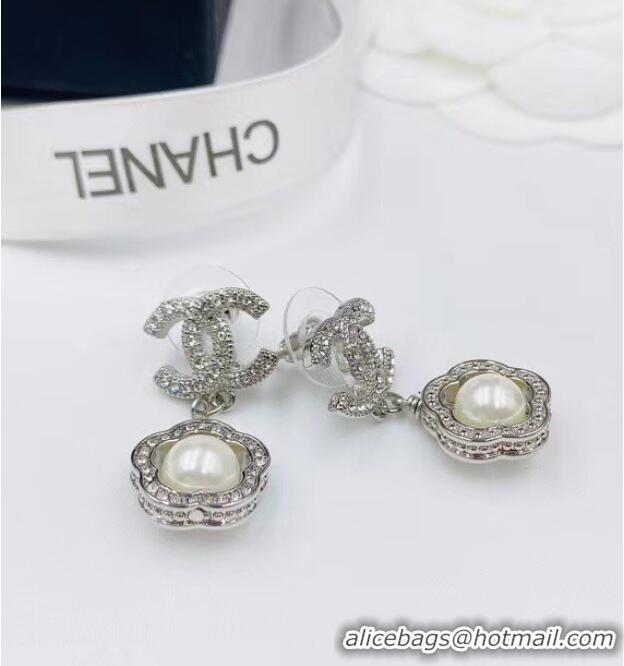 Buy Classic Chanel Earrings CE6437