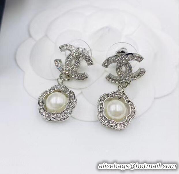 Buy Classic Chanel Earrings CE6437