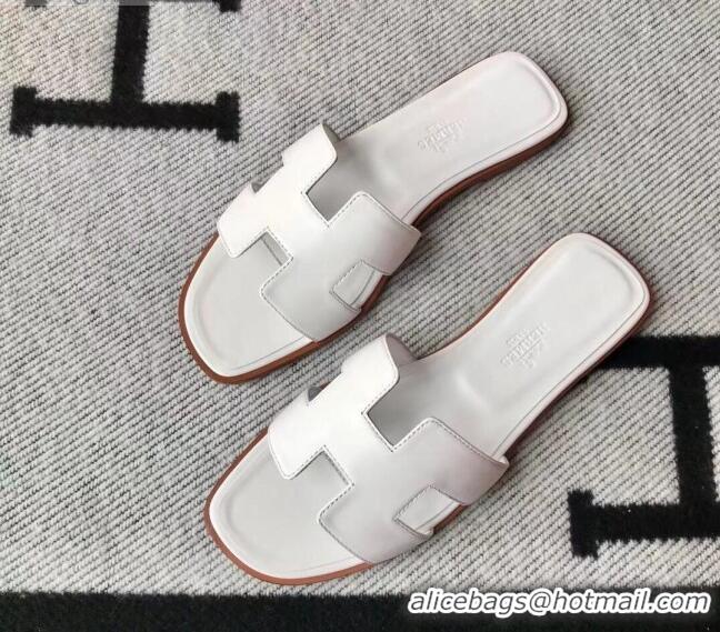 Trendy Design Hermes Oran H Flat Slipper Sandals in Smooth Calfskin 040266 White 2021