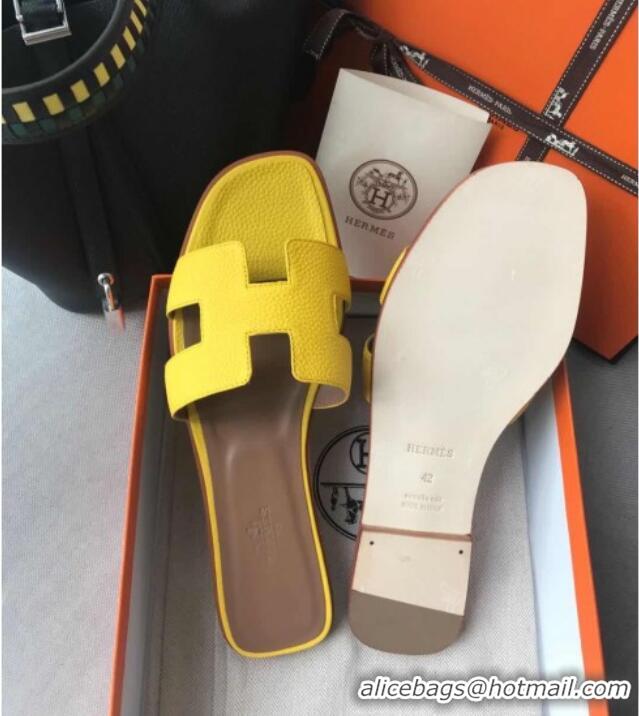 Grade Quality Hermes Oran H Flat Slipper Sandals in Togo Grainy Calfskin 040384 Yellow 2021