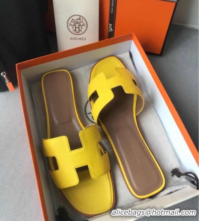 Grade Quality Hermes Oran H Flat Slipper Sandals in Togo Grainy Calfskin 040384 Yellow 2021