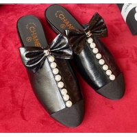 Charming Chanel Wax Calfskin Flat Mules with Pearl and Bow Black 331101