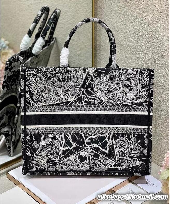 Top Design DIOR BOOK TOTE Black and white globe Embroidery M1286ZR