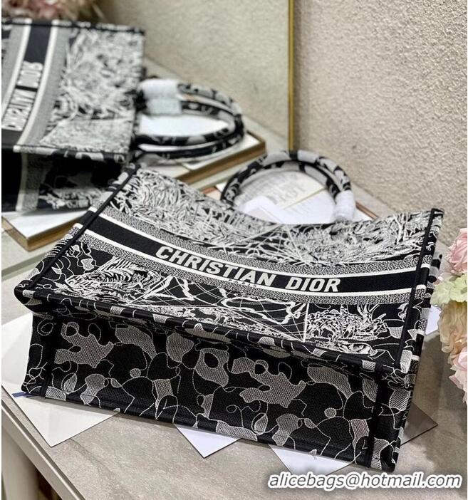 Top Design DIOR BOOK TOTE Black and white globe Embroidery M1286ZR