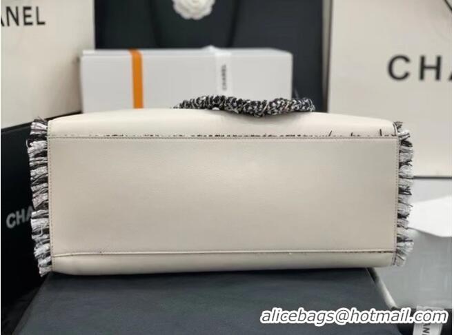 Market Sells Chanel Original Leather Shopping Bag AS8485 White