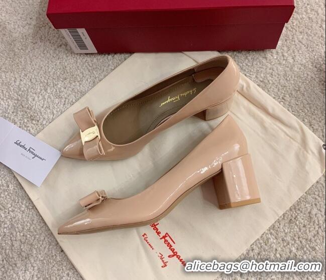 Low Price Salvatore Ferragamo Alice Vara Bow Patent Leather Pumps 5.5cm 051206 Nude 2021