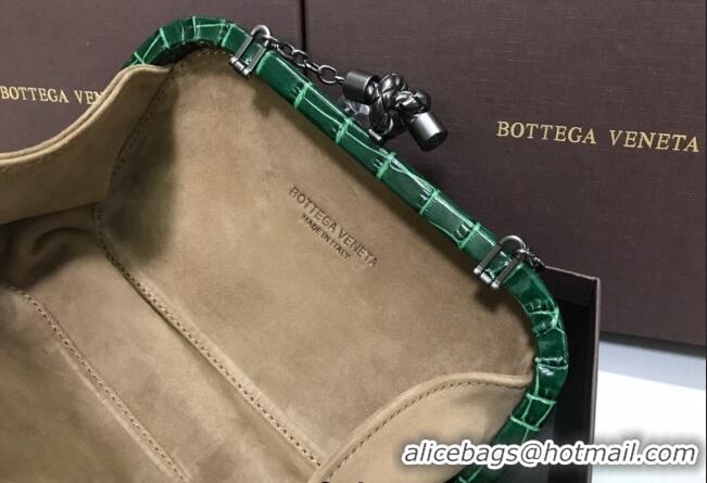 Fashion Design Bottega Veneta Knot Clutch in Crocodile Calfskin BV2101 Green 2021