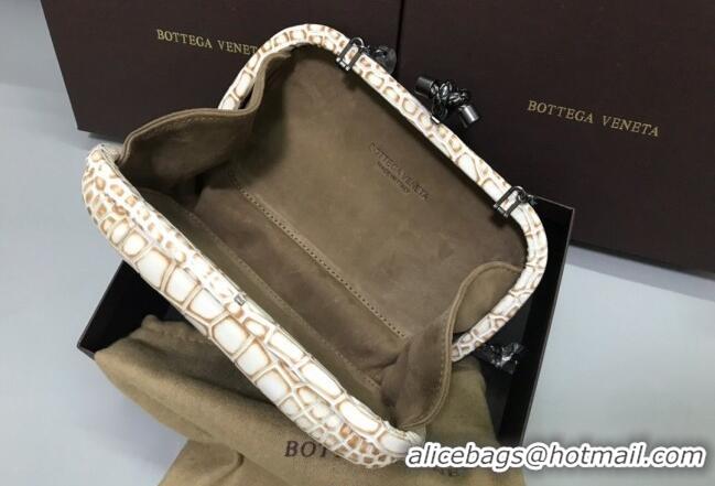 Best Quality Bottega Veneta Knot Clutch in Crocodile Calfskin BV2101 White 2021