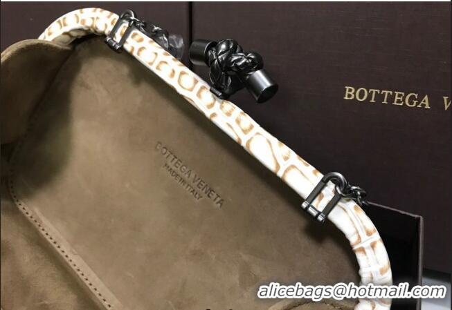 Best Quality Bottega Veneta Knot Clutch in Crocodile Calfskin BV2101 White 2021