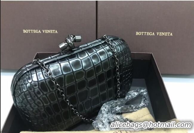 Low Price Bottega Veneta Knot Clutch in Crocodile Calfskin BV2104 Black 2021