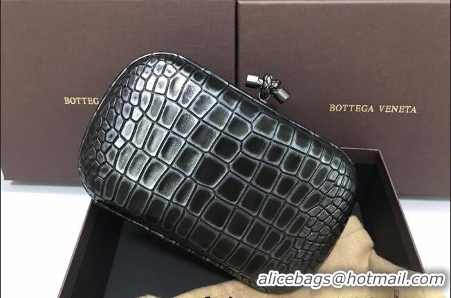 Low Price Bottega Veneta Knot Clutch in Crocodile Calfskin BV2104 Black 2021