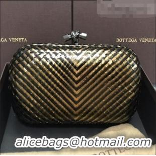 Best Price Bottega Veneta Knot Clutch in Pythonskin Calfskin BV2101 Black/Gold 2021