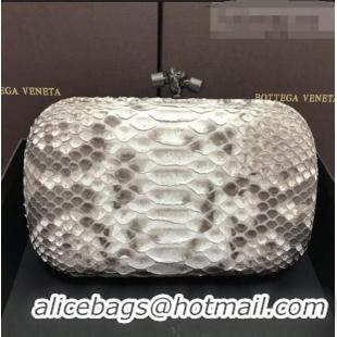 Grade Quality Bottega Veneta Knot Clutch in Pythonskin Calfskin BV2101 Grey/White 2021