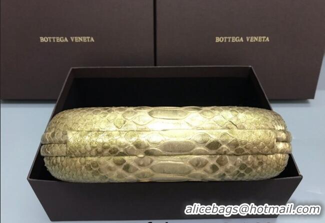 Good Looking Bottega Veneta Knot Clutch in Pythonskin Calfskin BV2101 Gold 2021