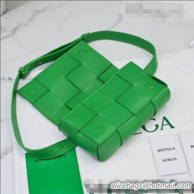 Best Product Bottega Veneta The Belt Cassette Bag in Maxi-Woven Lambskin BV2114 Green 2021