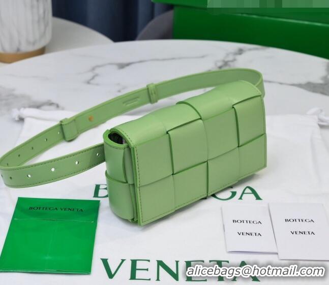 Promotional Bottega Veneta The Belt Cassette Bag in Maxi-Woven Lambskin BV2114 Light Green 2021