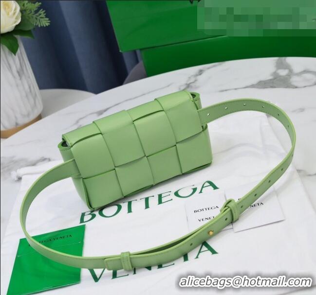 Promotional Bottega Veneta The Belt Cassette Bag in Maxi-Woven Lambskin BV2114 Light Green 2021