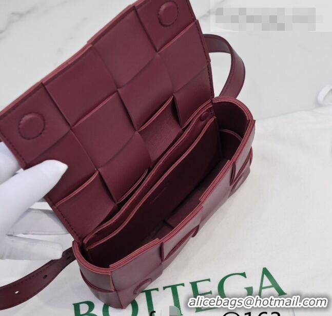 Free Shipping Bottega Veneta The Belt Cassette Bag in Maxi-Woven Lambskin BV2114 Burgundy 2021