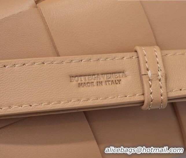 Best Price Bottega Veneta The Belt Cassette Bag in Maxi-Woven Lambskin BV2114 Nude 2021