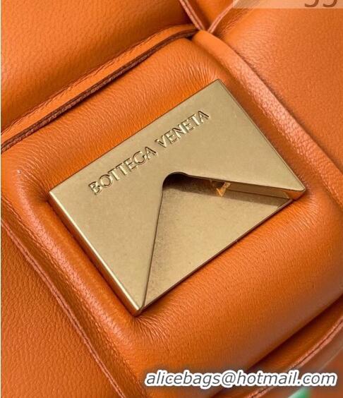 Good Product Bottega Veneta Padded Cassette Medium Crossbody Messenger Bag BV2127 Orange 2021