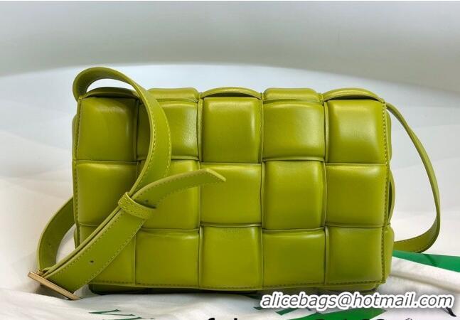 Top Grade Bottega Veneta Padded Cassette Medium Crossbody Messenger Bag BV2127 Kiwi Green 2021