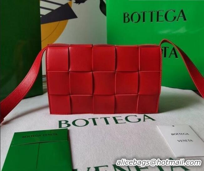 Promotional Bottega Veneta Cassette Small Crossbody Messenger Bag in Maxi Weave BV2158 Red 2021