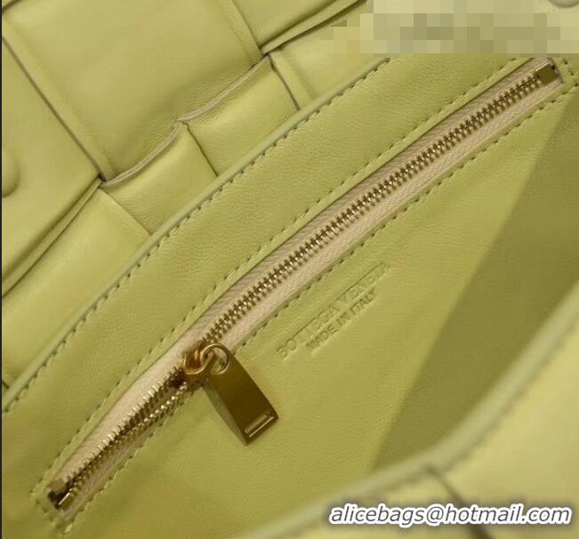 Inexpensive Bottega Veneta The Chain Cassette Cross-body Bag BV2160 Light Yellow 2021