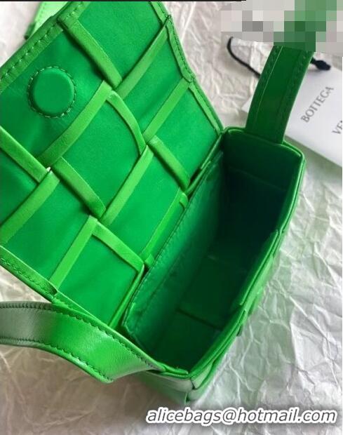 Discount Bottega Veneta Mini Cassette Bag in Woven Shiny Calfskin Parakeet BV2168 Green 2021