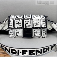 Inexpensive Fendi California Baguette Medium Bag FD0422 White 2021