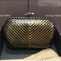 Best Price Bottega Veneta Knot Clutch in Pythonskin Calfskin BV2101 Black/Gold 2021