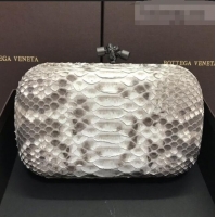 Grade Quality Bottega Veneta Knot Clutch in Pythonskin Calfskin BV2101 Grey/White 2021