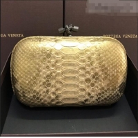 Good Looking Bottega Veneta Knot Clutch in Pythonskin Calfskin BV2101 Gold 2021