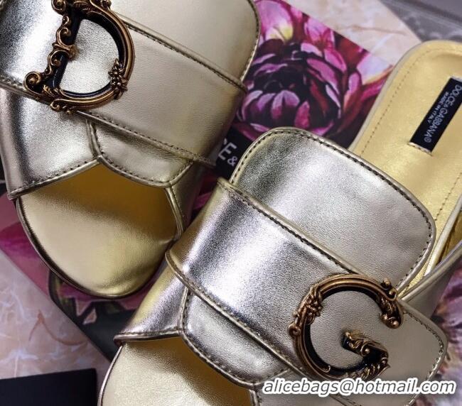 Luxurious Dolce&Gabbana DG Flat Mules 010936 Gold