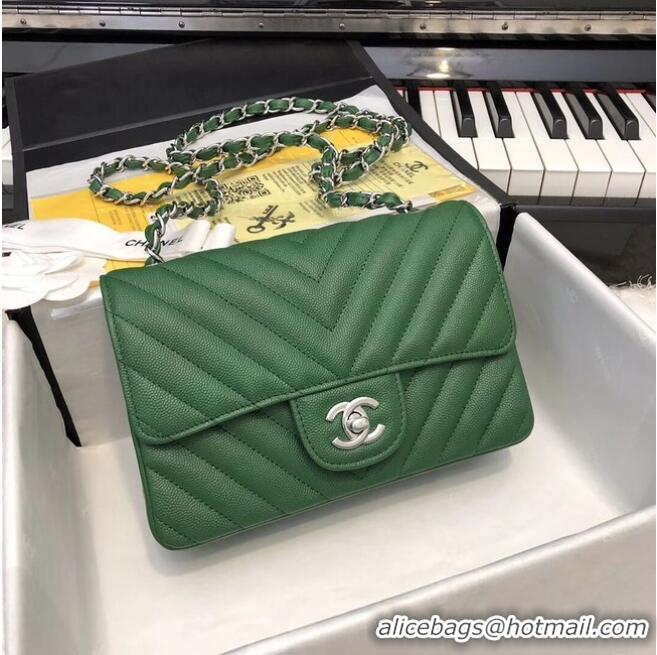 Well Crafted Chanel Small Classic Handbag Grained Calfskin & silver-Tone Metal A69900 Green