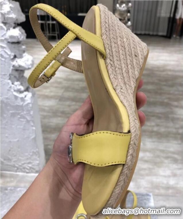 Good Quality Gucci GG Lambskin Wedge Sandals 050715 Yellow/Silver 2021