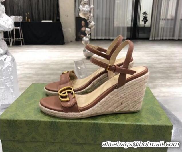 Good Looking Gucci GG Lambskin Wedge Sandals 050722 Brown/Gold 2021