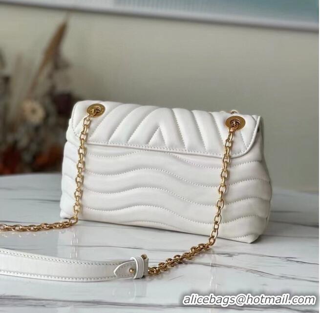 Good Quality Louis vuitton NEW WAVE CHAIN BAG M58549 Ivory