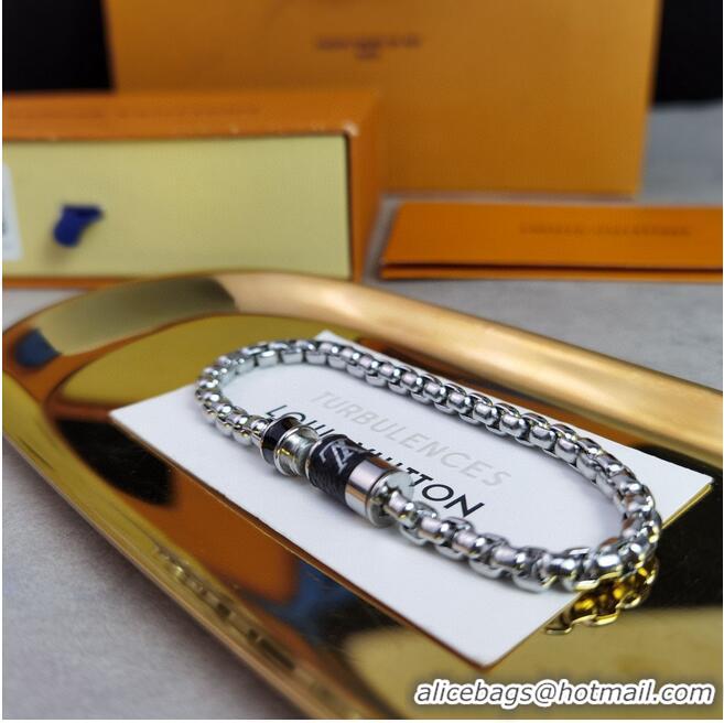 Modern Classic Louis Vuitton Bracelet LVB8623 Silver