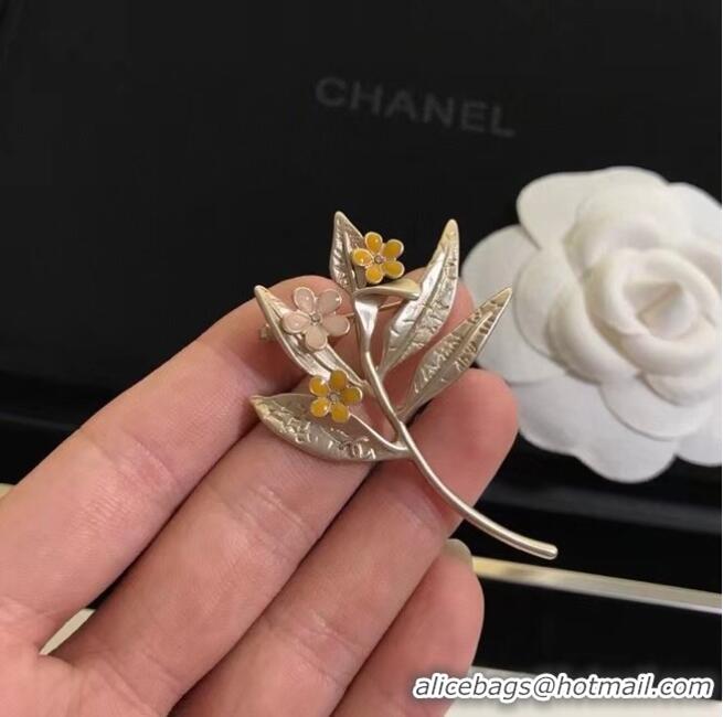 New Release Creation Chanel Brooch CE6639 Yellow