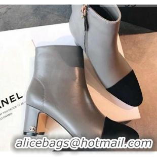 Famous Brand Chanel Calfskin & Grosgrain CC Heeled Ankle Boots 7cm 081664 Gray 2021