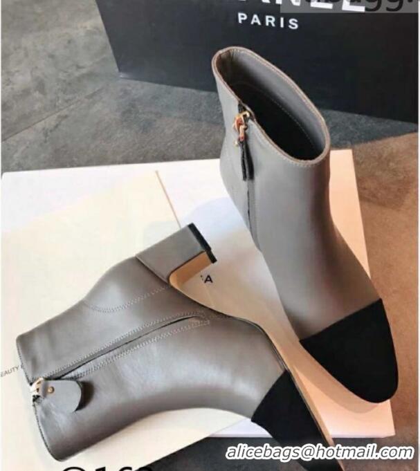 Famous Brand Chanel Calfskin & Grosgrain CC Heeled Ankle Boots 7cm 081664 Gray 2021