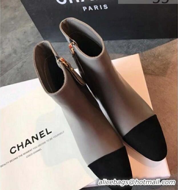 Famous Brand Chanel Calfskin & Grosgrain CC Heeled Ankle Boots 7cm 081664 Gray 2021